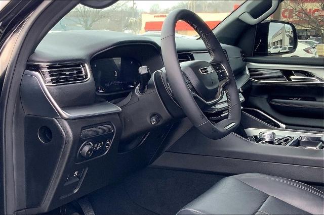 2023 Jeep Wagoneer Vehicle Photo in Kansas City, MO 64114