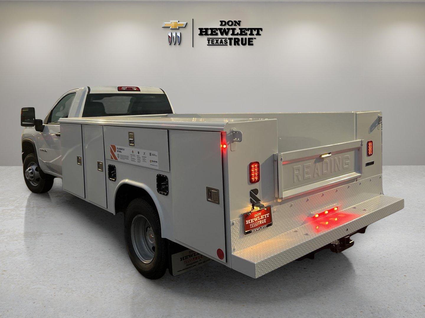 2024 Chevrolet Silverado 3500 HD Chassis Cab Vehicle Photo in GEORGETOWN, TX 78626-7508
