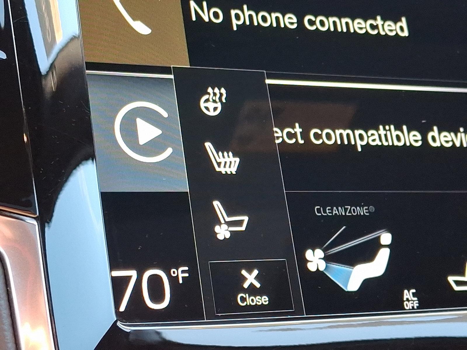 2022 Volvo XC90 Vehicle Photo in Trevose, PA 19053