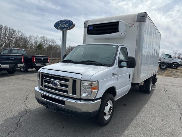 2019 Ford E-Series Cutaway Vehicle Photo in Webster, MA 01570-1415