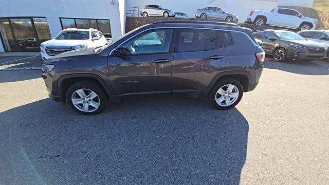 2022 Jeep Compass Vehicle Photo in Pleasant Hills, PA 15236