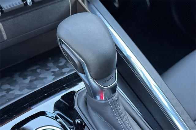 2025 GMC Canyon Vehicle Photo in ELK GROVE, CA 95757-8703
