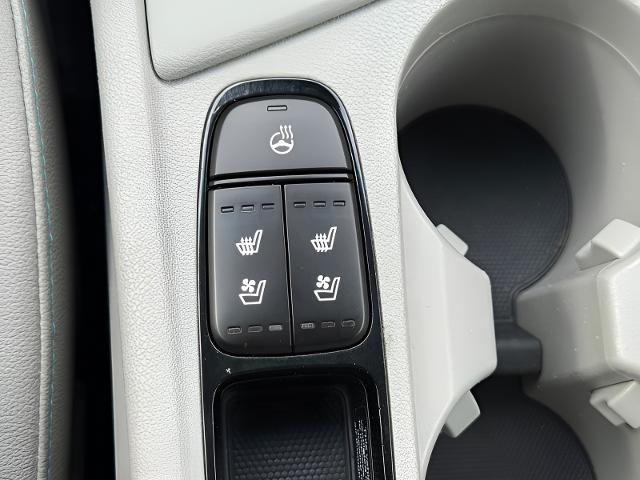 2019 Kia Niro Plug-In Hybrid Vehicle Photo in MADISON, WI 53713-3220