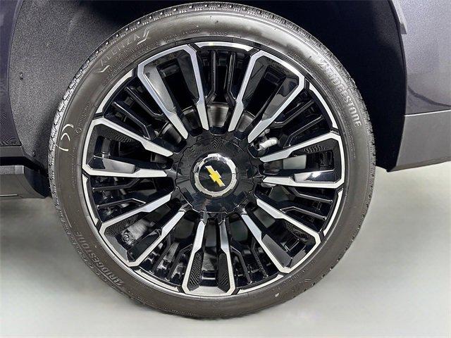 2025 Chevrolet Suburban Vehicle Photo in PUYALLUP, WA 98371-4149