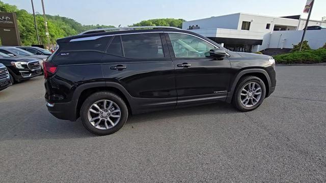 2022 GMC Terrain Vehicle Photo in Pleasant Hills, PA 15236