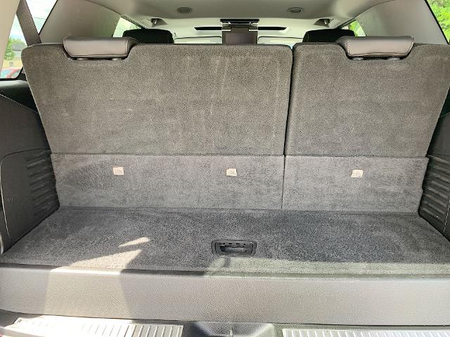 2018 Chevrolet Tahoe Vehicle Photo in MOON TOWNSHIP, PA 15108-2571