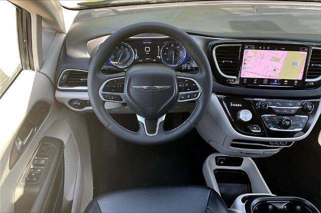 2023 Chrysler Pacifica Vehicle Photo in Tulsa, OK 74145