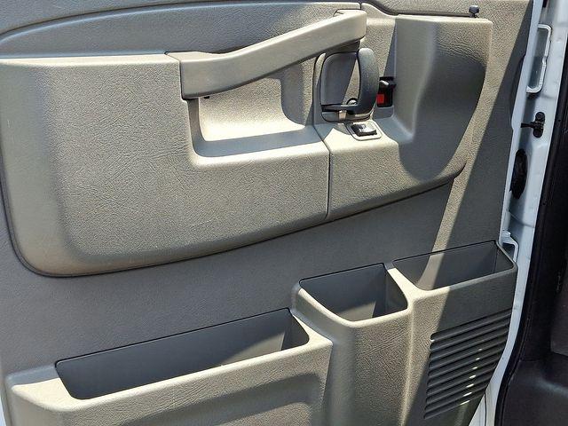 2023 GMC Savana Cargo 2500 Vehicle Photo in DANBURY, CT 06810-5034