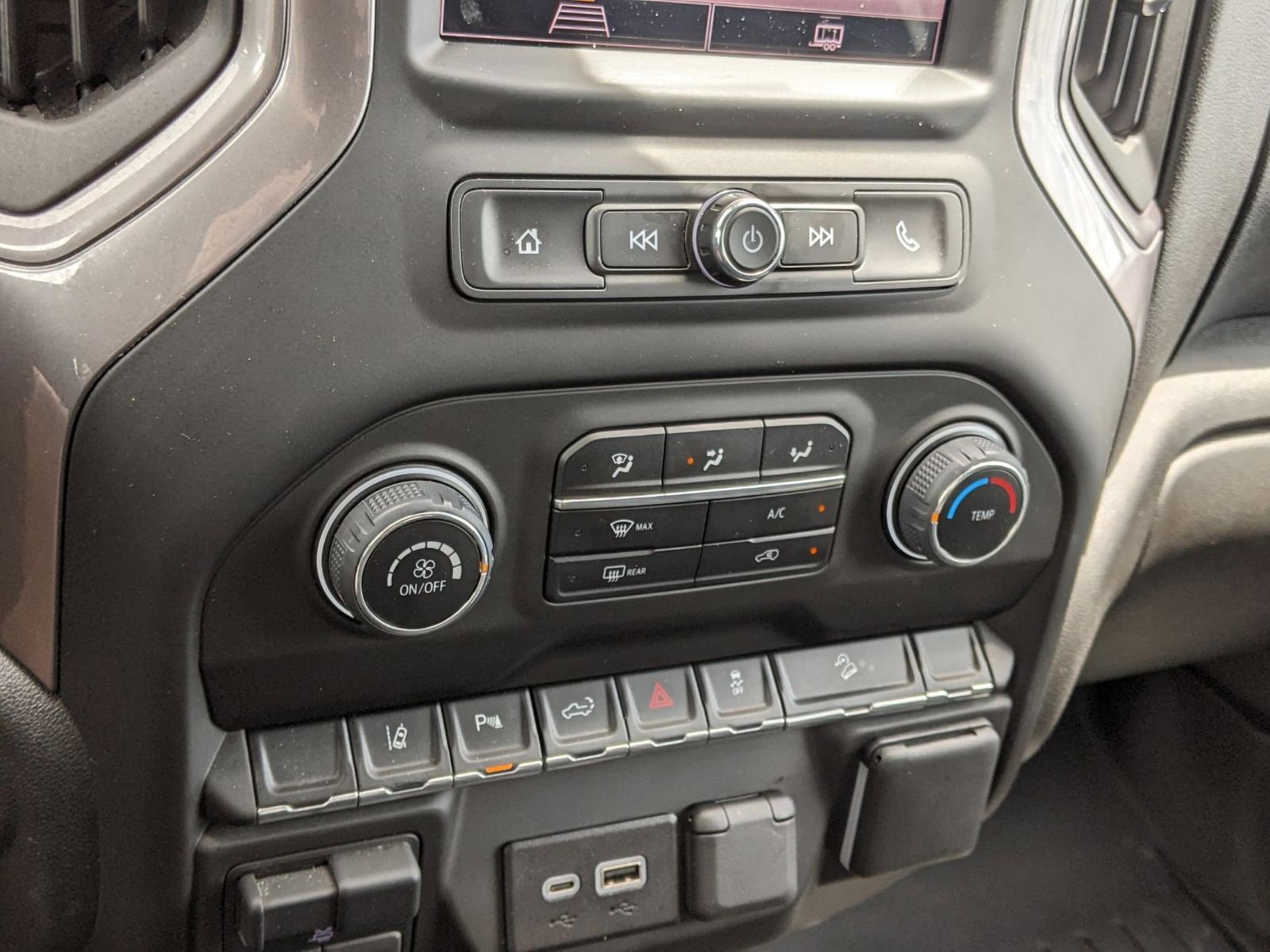 2024 Chevrolet Silverado 2500 HD Vehicle Photo in Seguin, TX 78155