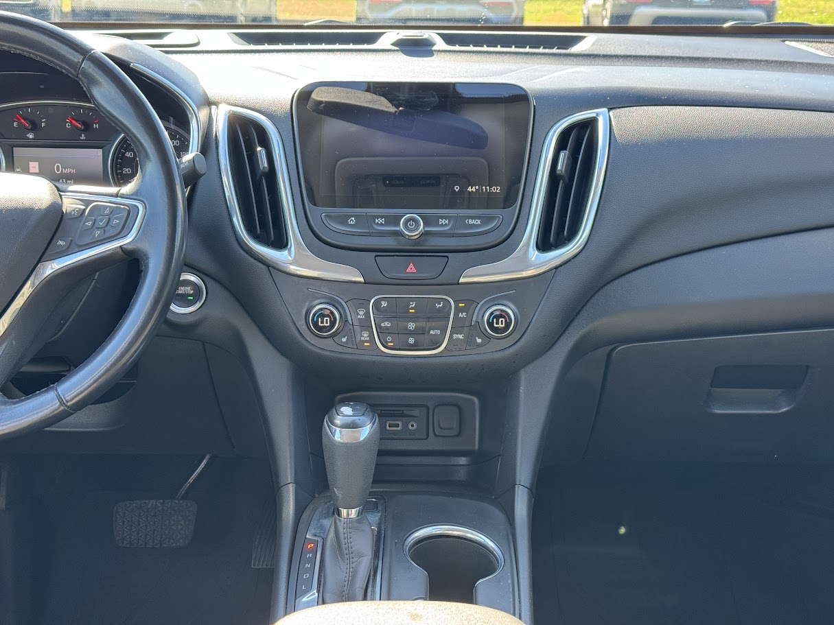 2020 Chevrolet Equinox Vehicle Photo in BOONVILLE, IN 47601-9633