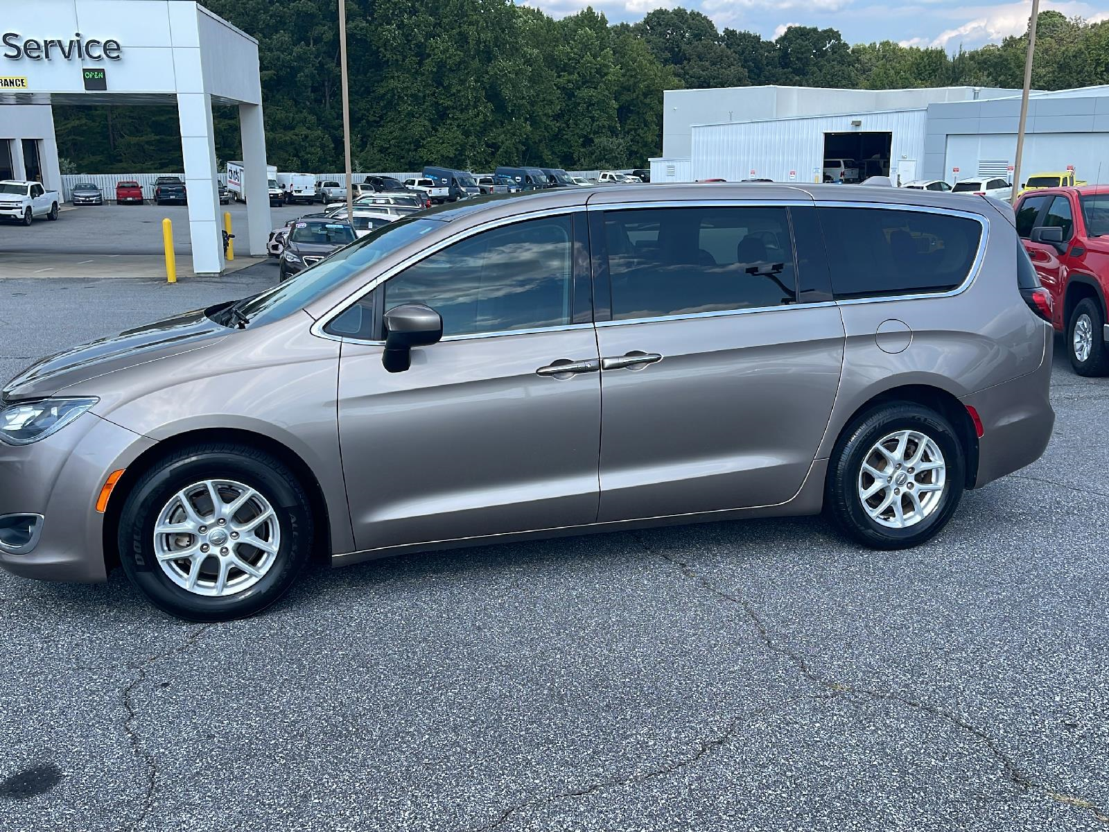 Used 2017 Chrysler Pacifica Touring Plus with VIN 2C4RC1BG9HR788423 for sale in Statesville, NC