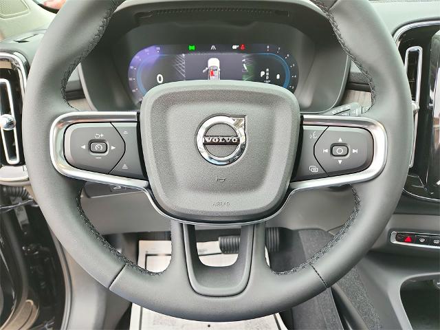 2024 Volvo XC40 Vehicle Photo in Houston, TX 77007