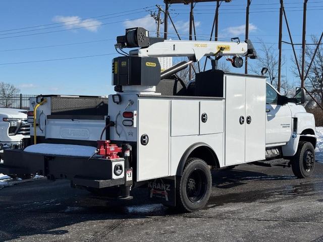 2024 Chevrolet Silverado 5500 HD Vehicle Photo in COLUMBIA, MO 65203-3903