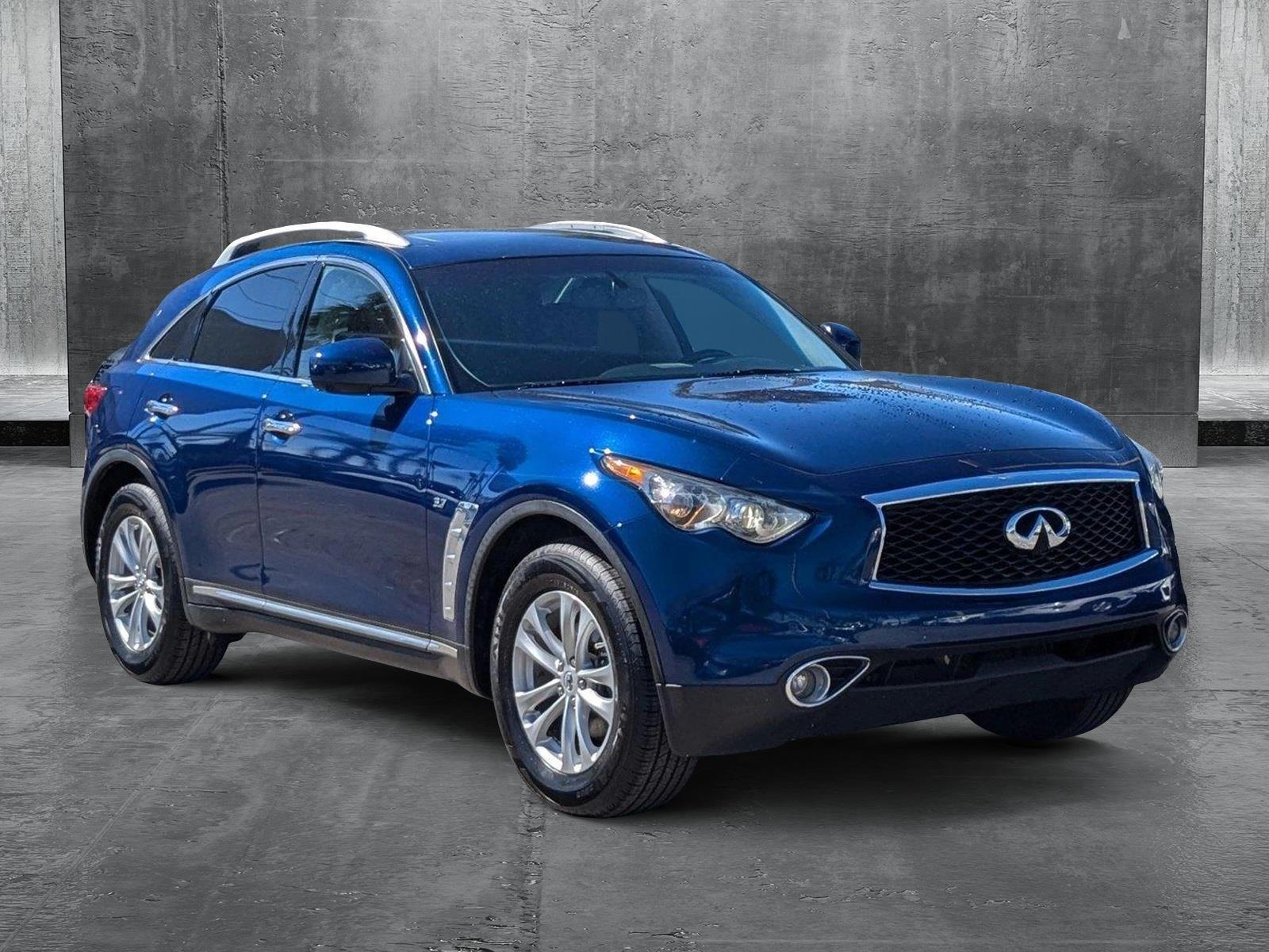 2017 INFINITI QX70 Vehicle Photo in Tampa, FL 33614