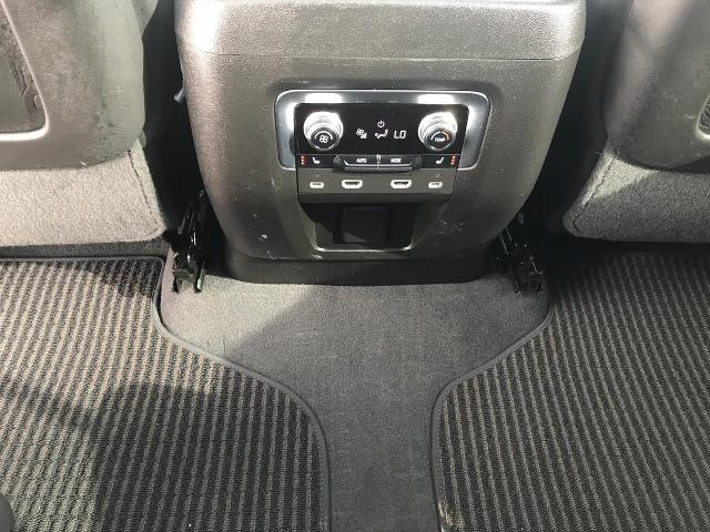 2023 GMC Yukon XL Vehicle Photo in GREEN BAY, WI 54303-3330