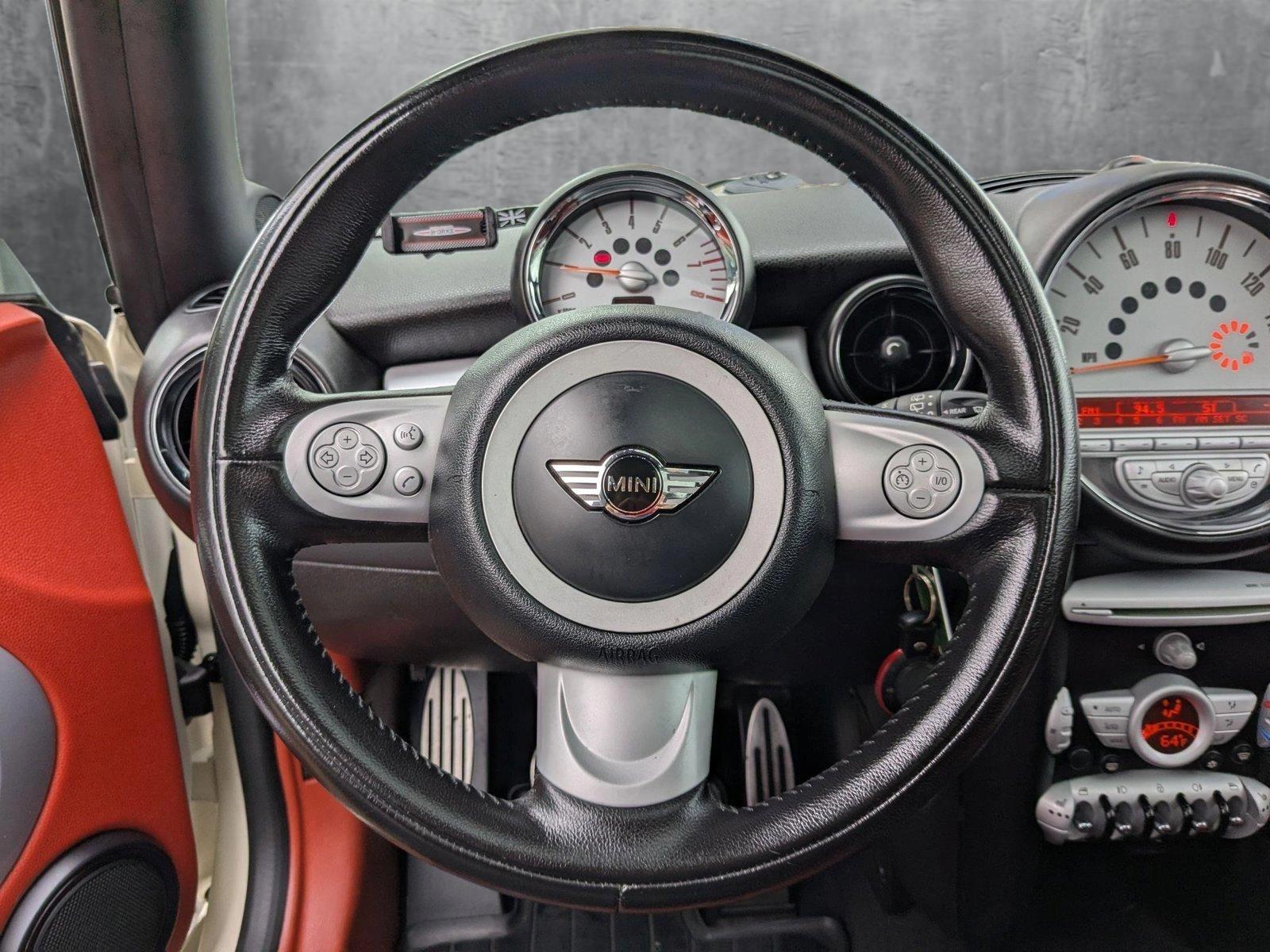 2009 MINI John Cooper Works Hardtop Vehicle Photo in Spokane Valley, WA 99212