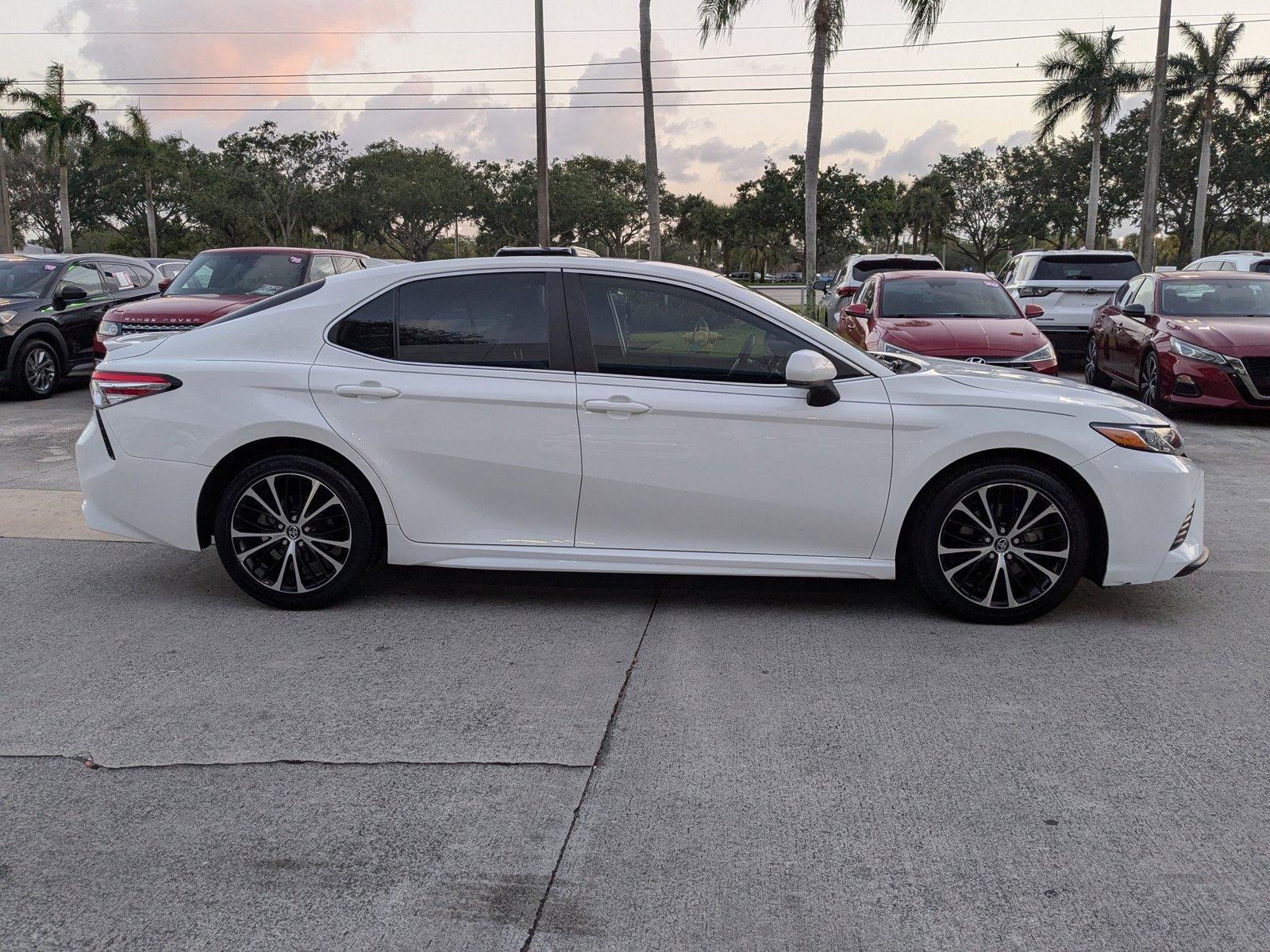 2020 Toyota Camry Vehicle Photo in PEMBROKE PINES, FL 33024-6534