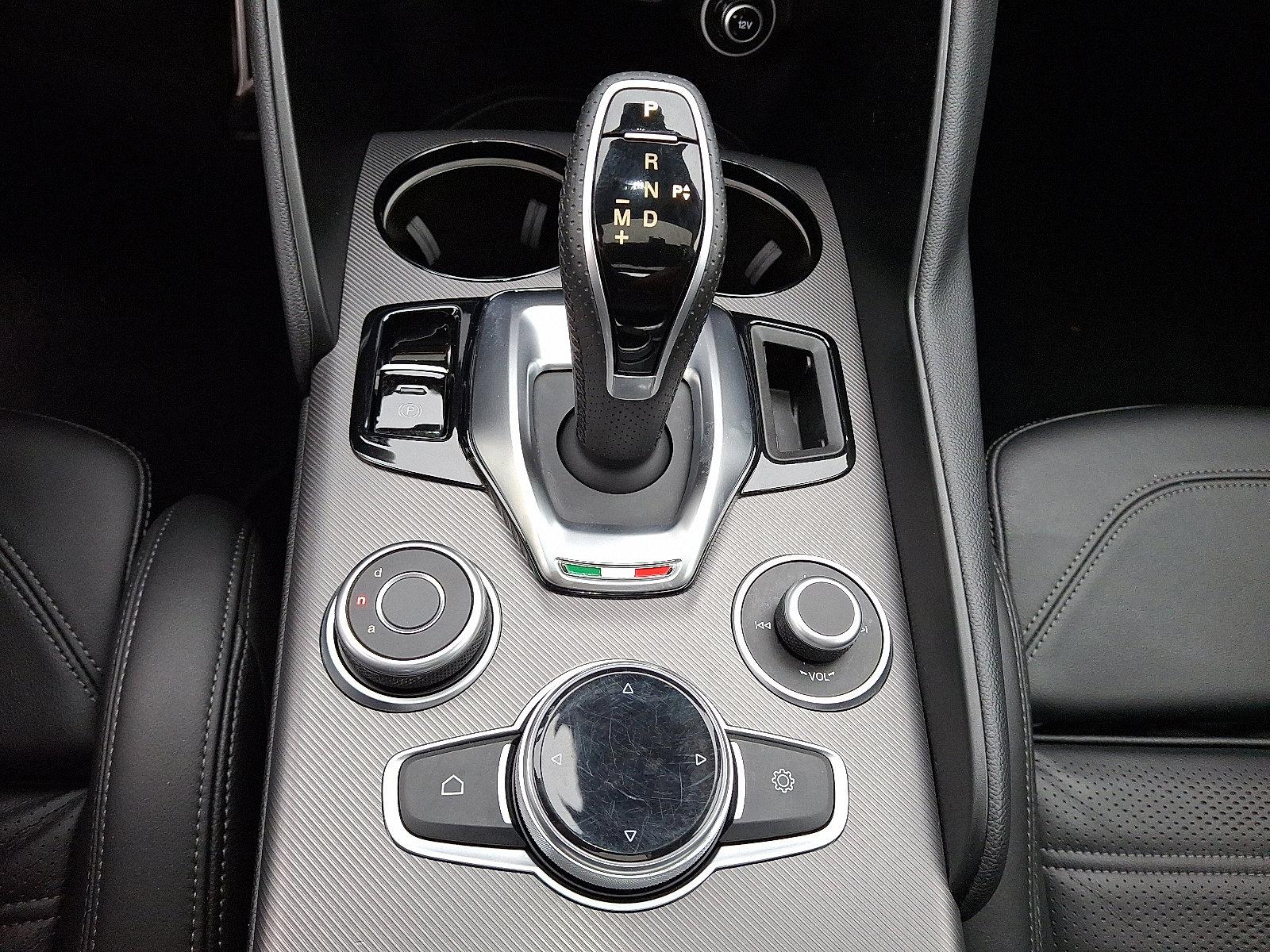2021 Alfa Romeo Giulia Vehicle Photo in Willow Grove, PA 19090