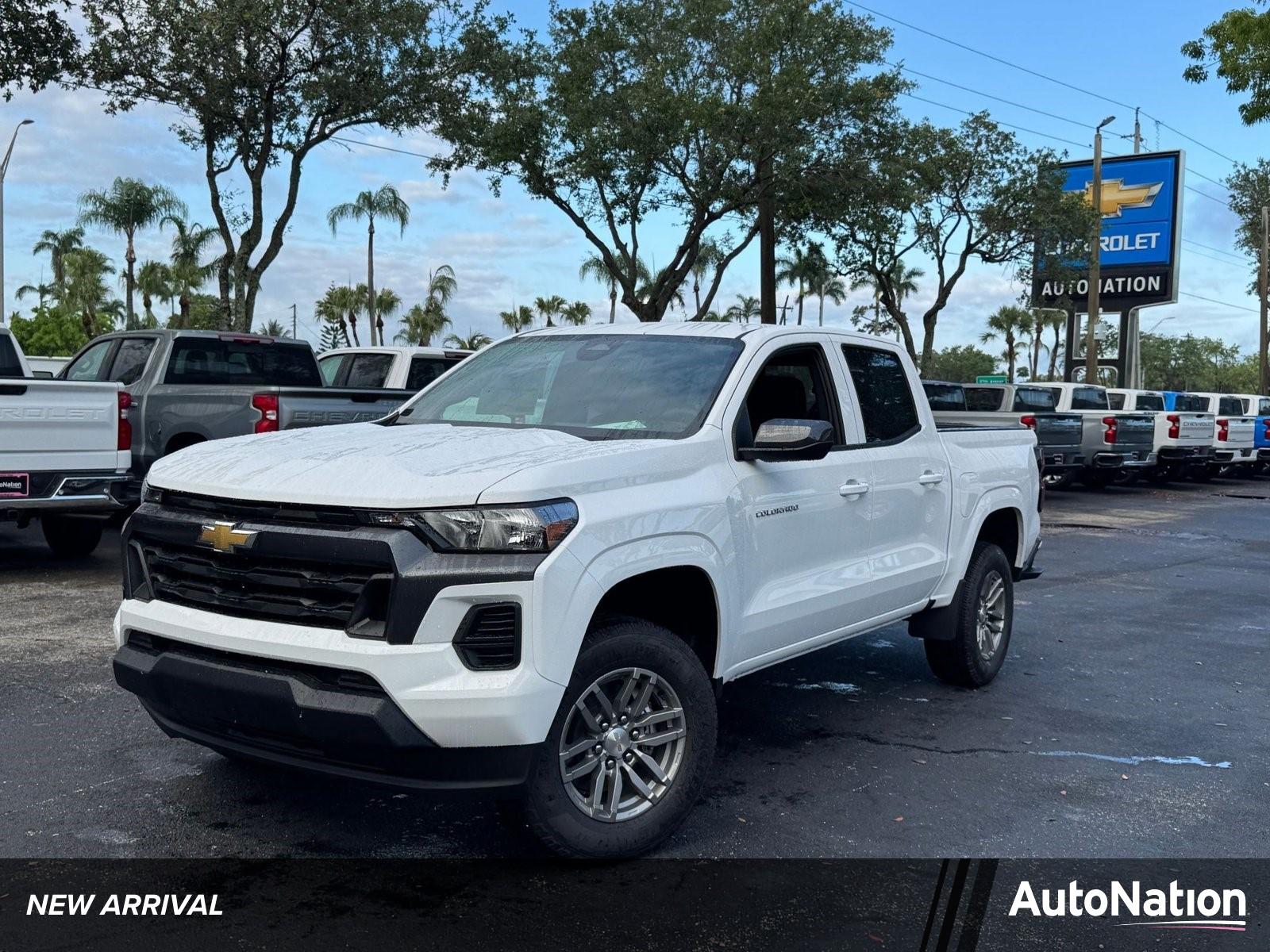 2025 Chevrolet Colorado Vehicle Photo in GREENACRES, FL 33463-3207