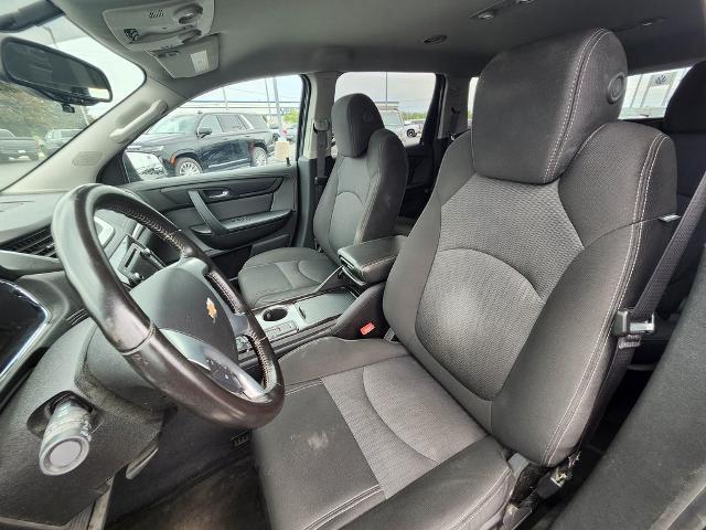 2017 Chevrolet Traverse Vehicle Photo in GREEN BAY, WI 54304-5303