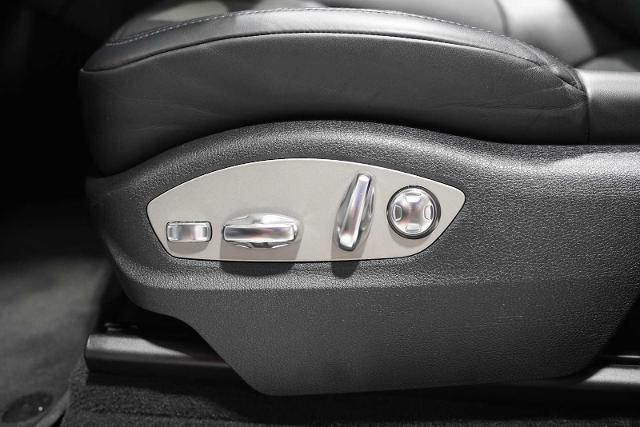 2022 Porsche Macan Vehicle Photo in GRAPEVINE, TX 76051