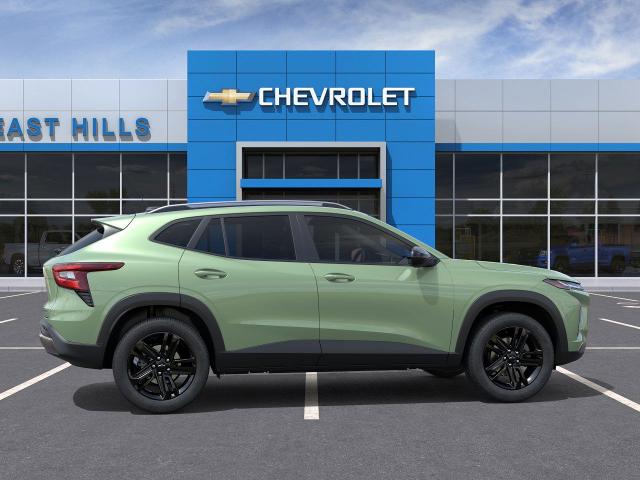 2025 Chevrolet Trax Vehicle Photo in Roslyn, NY 11576