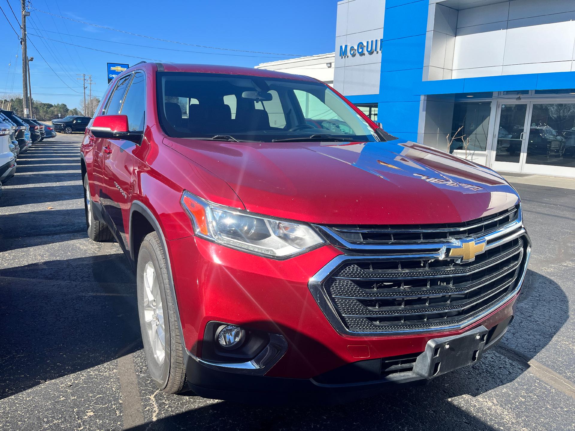 Used 2019 Chevrolet Traverse 1LT with VIN 1GNERGKW7KJ249471 for sale in Clare, MI