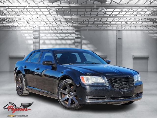 2013 Chrysler 300 Vehicle Photo in ENNIS, TX 75119-5114