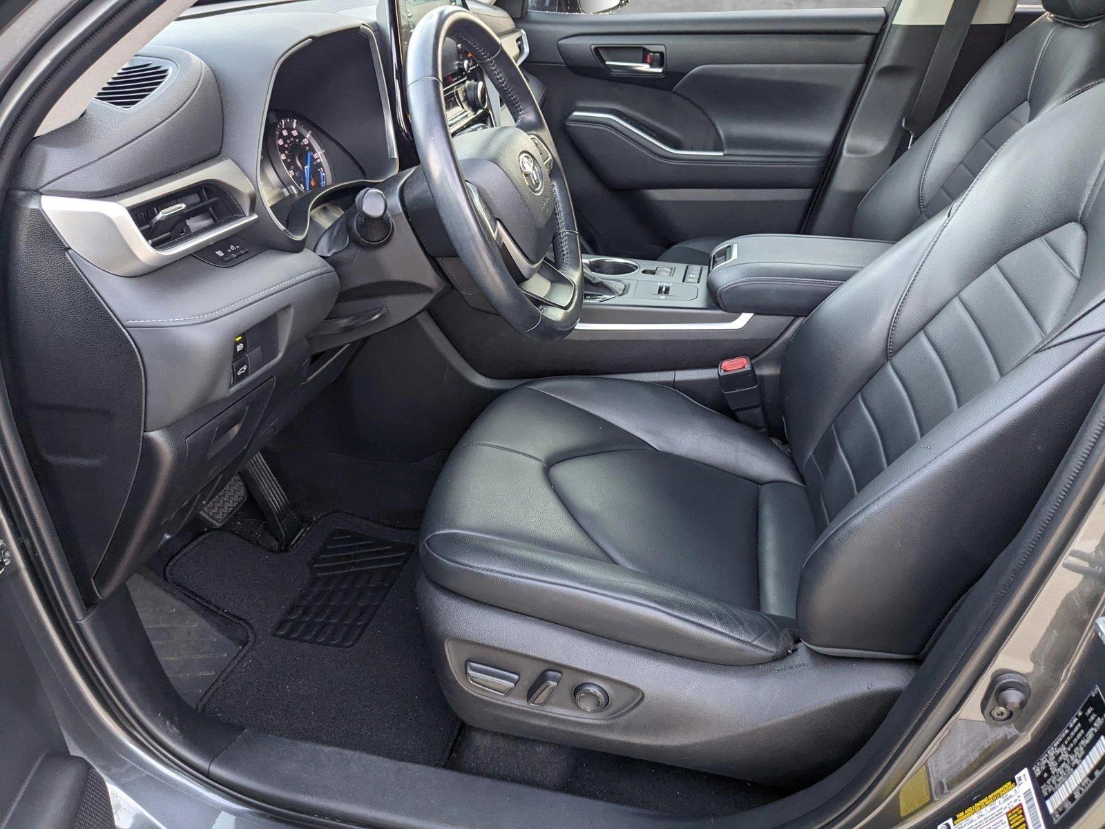 2022 Toyota Highlander Vehicle Photo in Davie, FL 33331