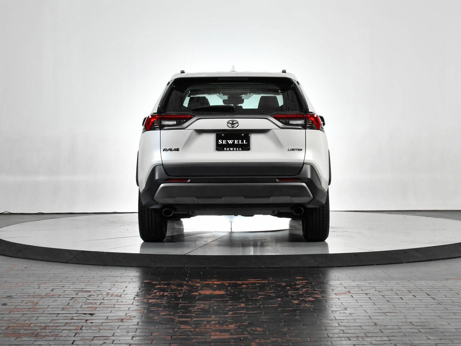 2022 Toyota RAV4 Vehicle Photo in DALLAS, TX 75235