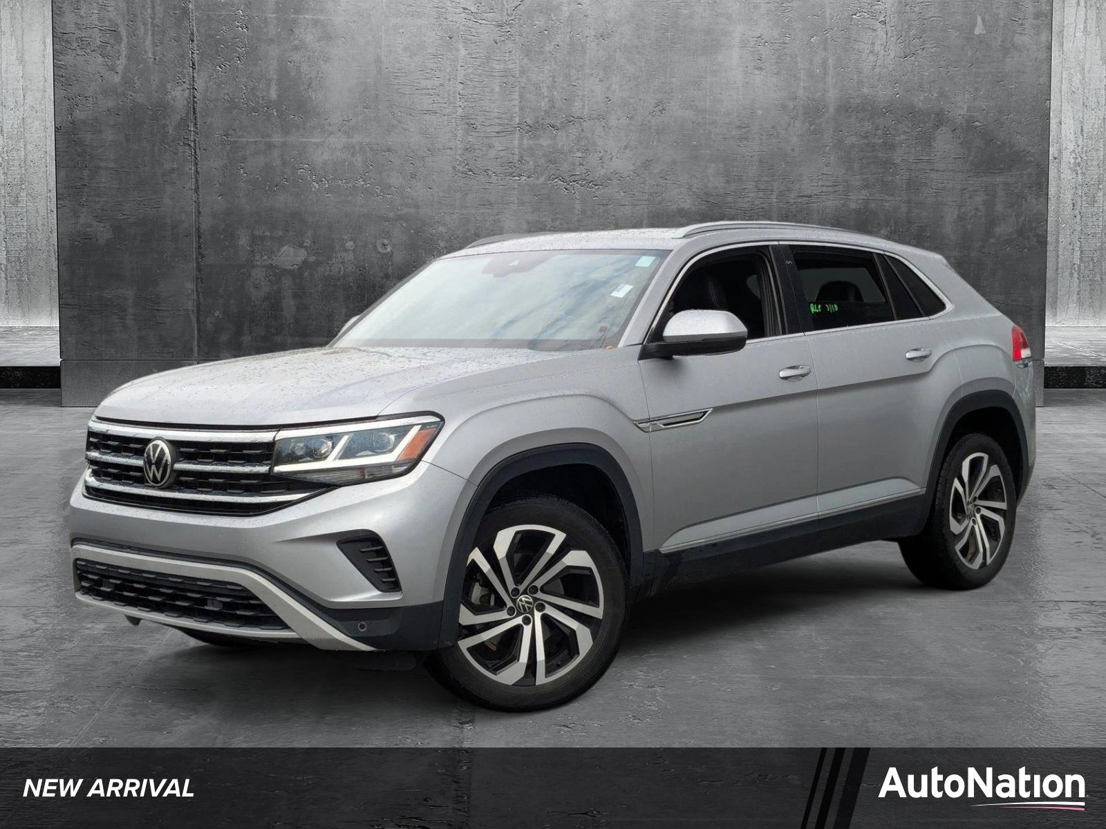 2022 Volkswagen Atlas Cross Sport Vehicle Photo in St. Petersburg, FL 33713