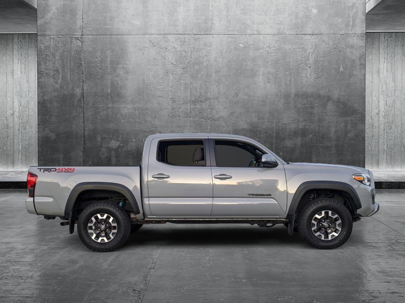 2019 Toyota Tacoma 4WD Vehicle Photo in Davie, FL 33331