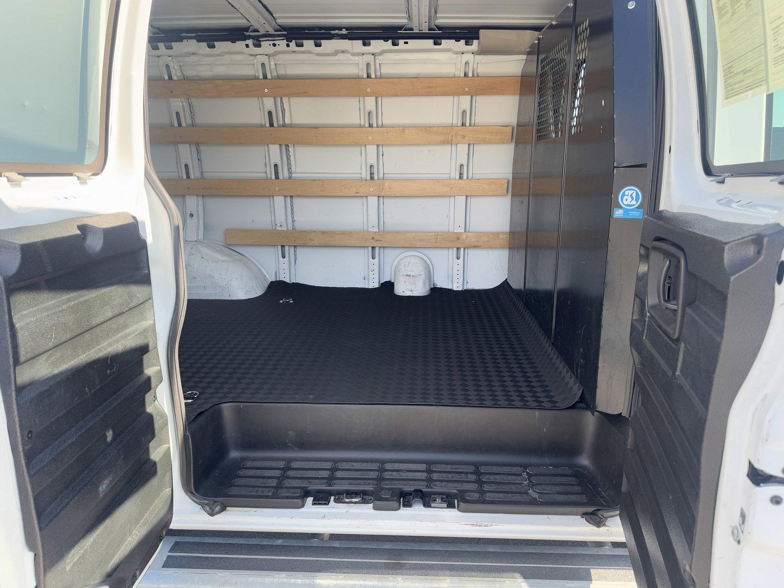 2023 Chevrolet Express Cargo 2500 Vehicle Photo in LOS ANGELES, CA 90007-3794
