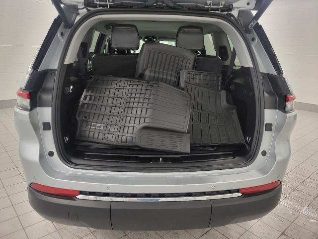 2023 Jeep Grand Cherokee L Vehicle Photo in NEENAH, WI 54956-2243