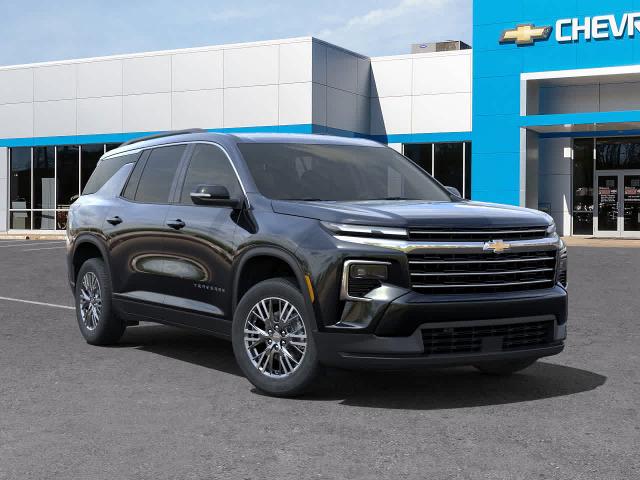 2025 Chevrolet Traverse Vehicle Photo in MOON TOWNSHIP, PA 15108-2571