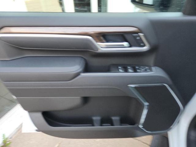 2025 Chevrolet Silverado 2500 HD Vehicle Photo in HAYS, KS 67601-1994