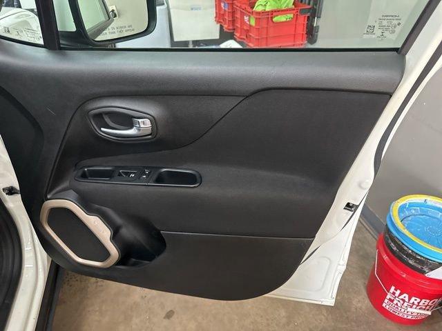 2016 Jeep Renegade Vehicle Photo in MEDINA, OH 44256-9631