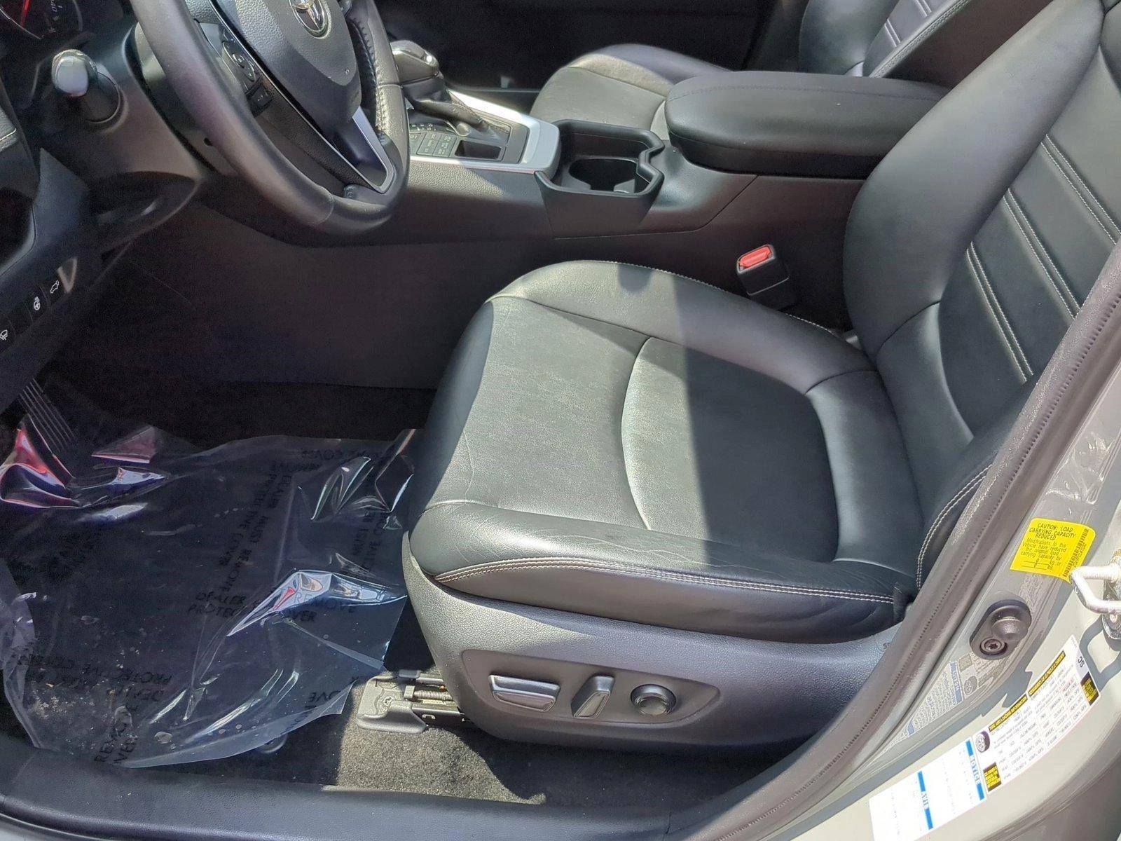 2020 Toyota RAV4 Vehicle Photo in West Palm Beach, FL 33417