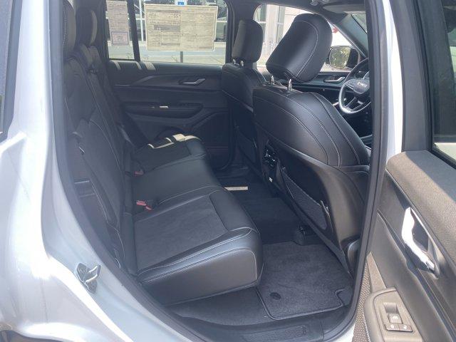 2025 Jeep Grand Cherokee Vehicle Photo in Doylsetown, PA 18901