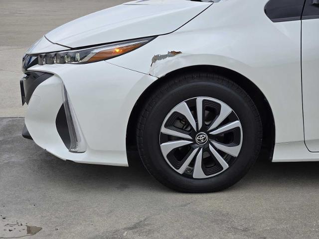 2017 Toyota Prius Prime Vehicle Photo in DENTON, TX 76210-9321