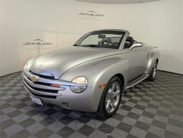2005 Chevrolet SSR Vehicle Photo in ENGLEWOOD, CO 80113-6708