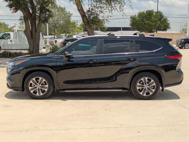 2023 Toyota Highlander Vehicle Photo in SELMA, TX 78154-1460