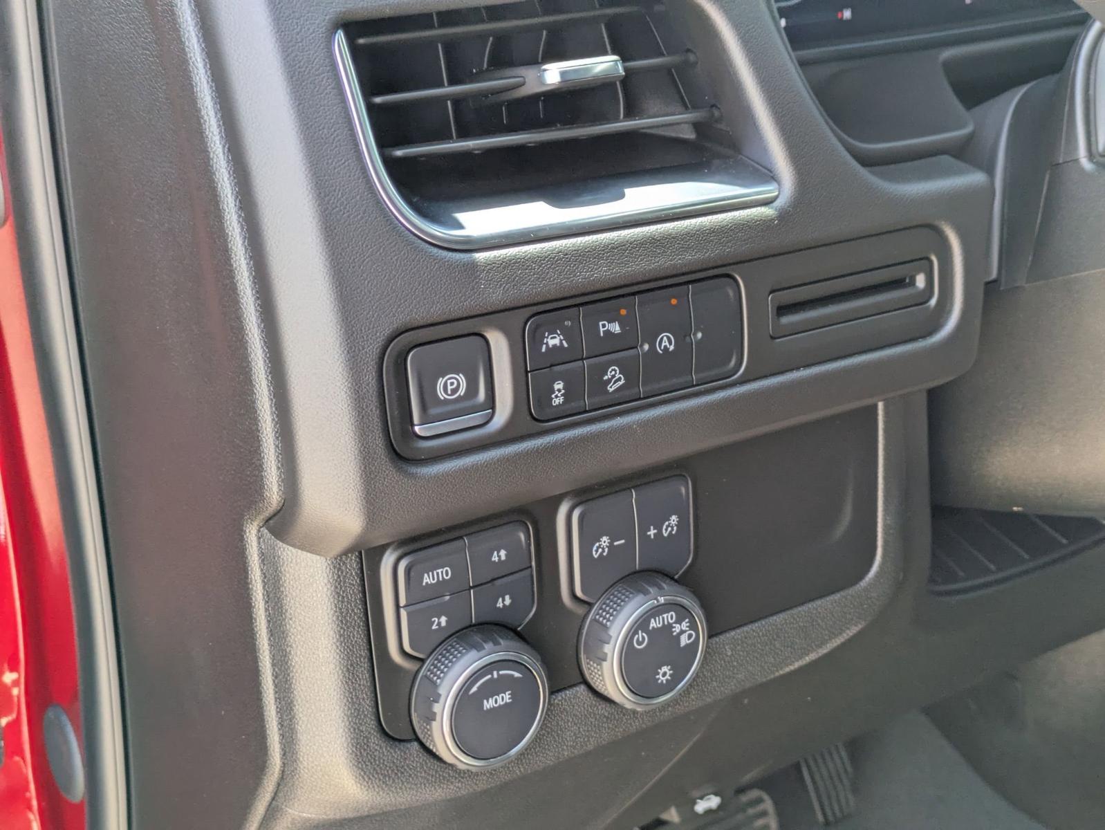 2024 Chevrolet Tahoe Vehicle Photo in SELMA, TX 78154-1460