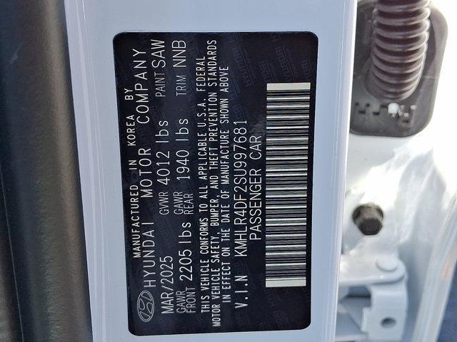 2025 Hyundai ELANTRA Vehicle Photo in Philadelphia, PA 19116