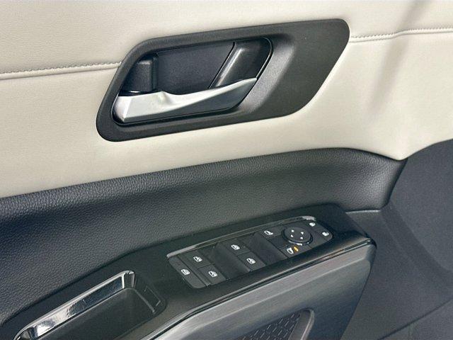 2023 Nissan Pathfinder Vehicle Photo in Flemington, NJ 08822