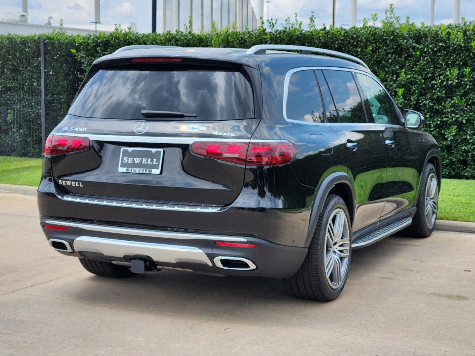 2025 Mercedes-Benz GLS Vehicle Photo in HOUSTON, TX 77079