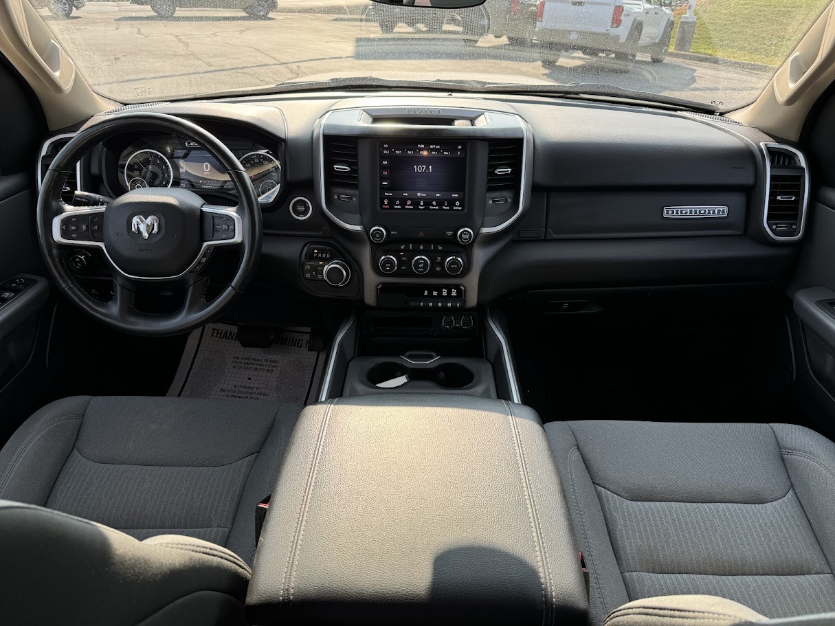 2020 Ram 1500 Vehicle Photo in BOONVILLE, IN 47601-9633