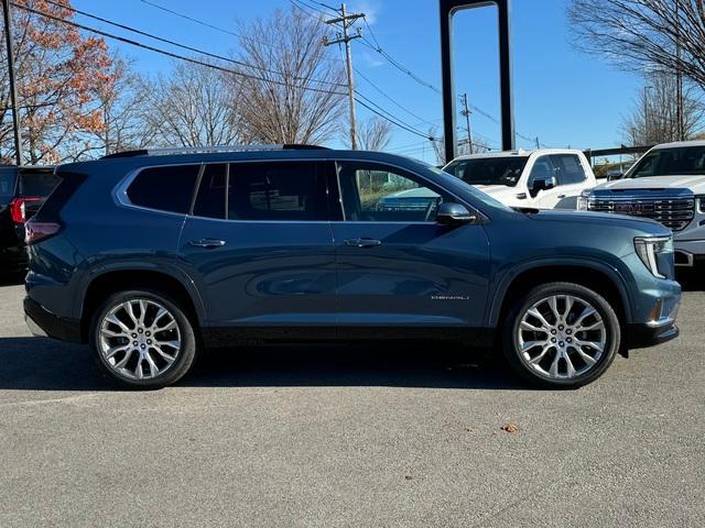 2025 GMC Acadia Vehicle Photo in LOWELL, MA 01852-4336