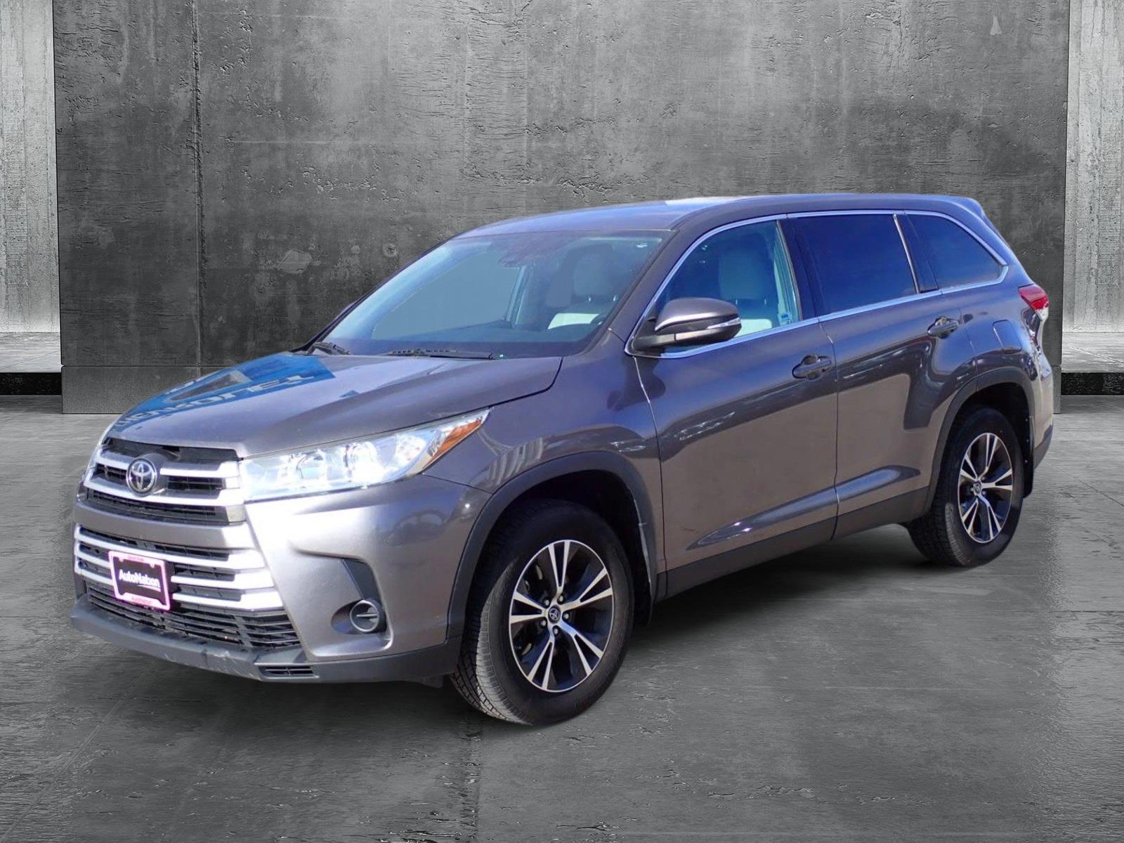 2019 Toyota Highlander Vehicle Photo in DENVER, CO 80221-3610