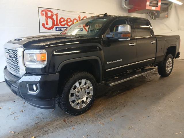 Used 2019 GMC Sierra 2500 Denali HD Denali with VIN 1GT12SEY8KF235688 for sale in Red Springs, NC